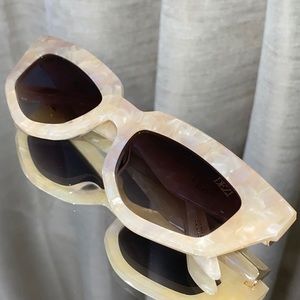 Dezi Perkins On Read Sunglasses 😎